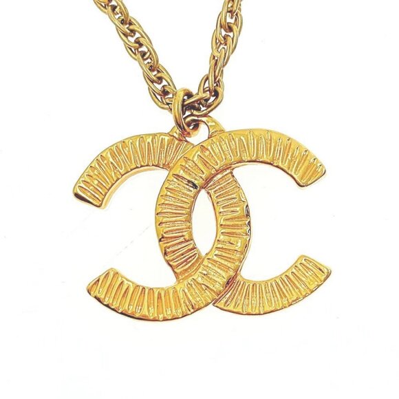 CHANEL CC Logo Pendant Necklace 17" Gold Tone 93P Auth h1132 - Picture 4 of 6
